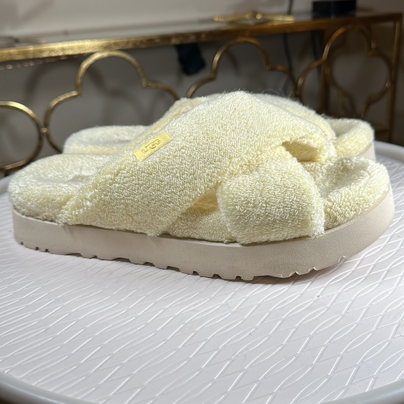 UGG Fuzz Sugar Terry Cross Slide 10 - Picture 2 of 7